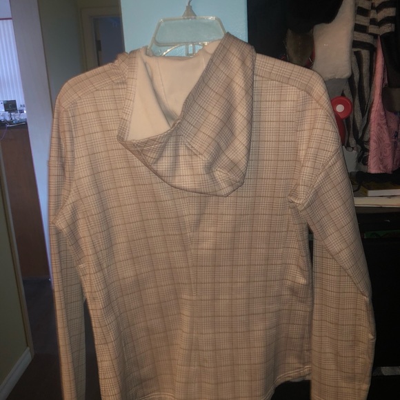 North face sweater - Picture 2 of 3